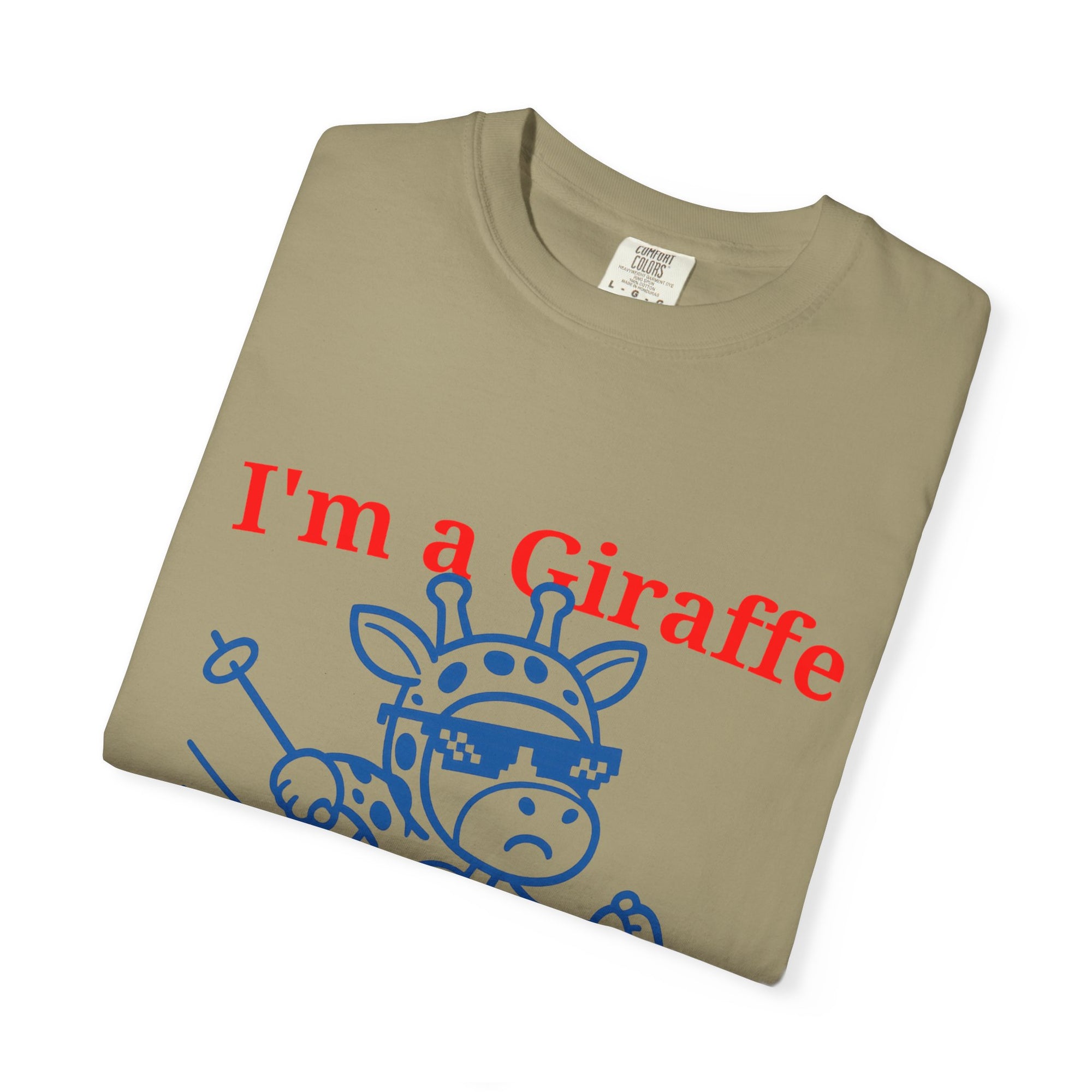 "im a giraffe" - minimal graphic - T-shirt
