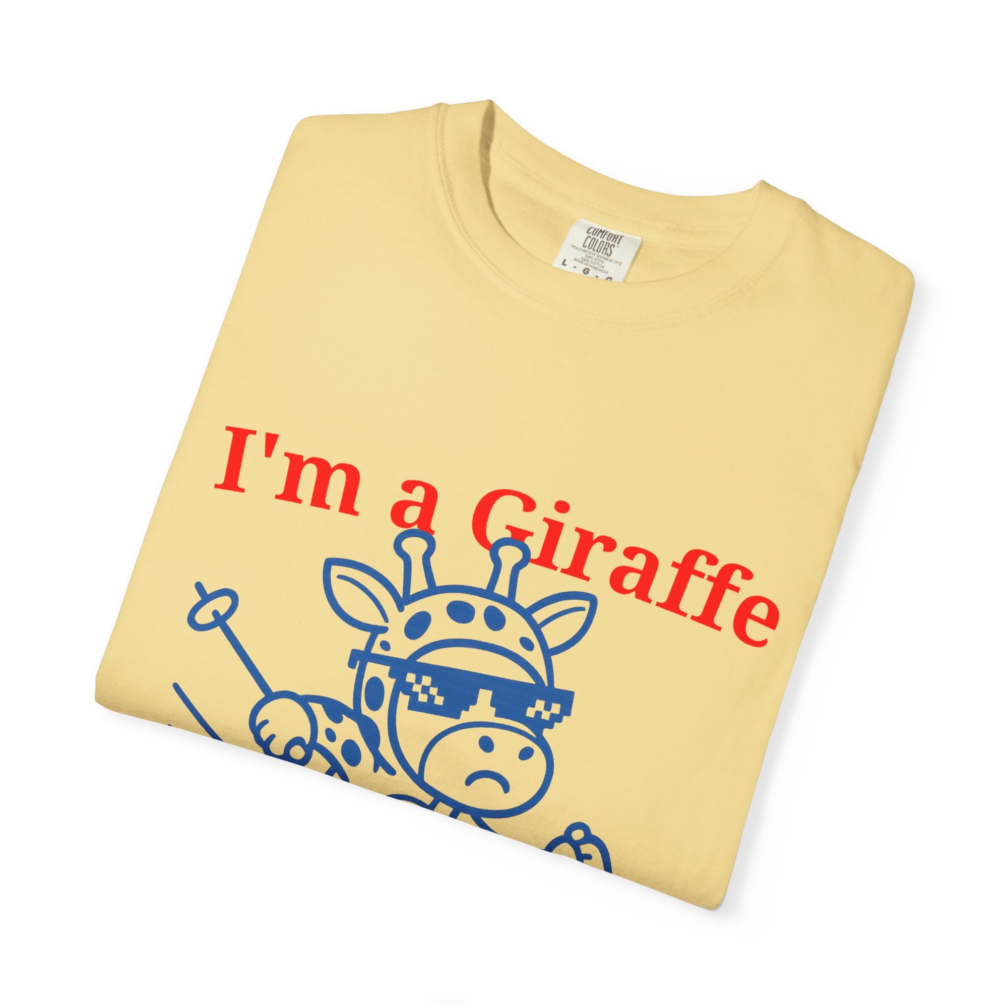 "im a giraffe" - minimal graphic - T-shirt