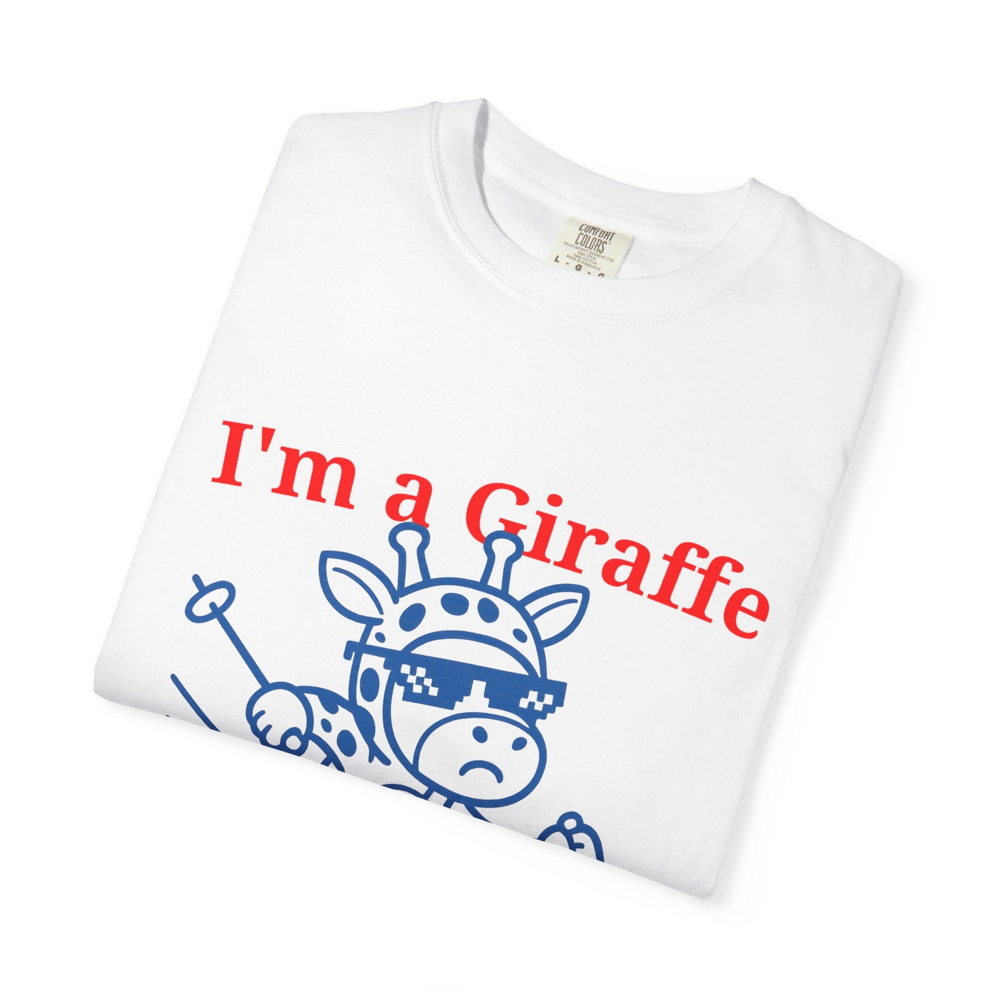 "im a giraffe" - minimal graphic - T-shirt